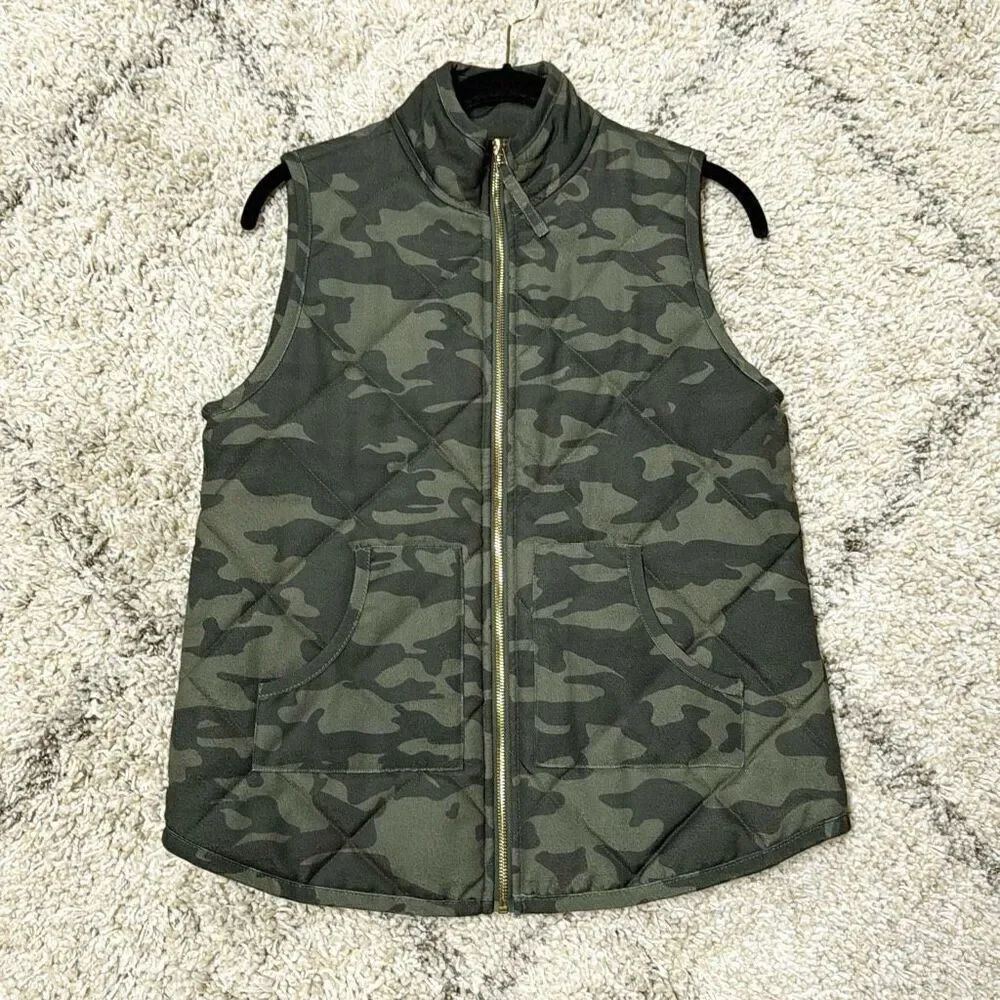 Mud Pie Women’s Camouflage Quilted Vest Size Small NEW